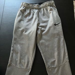 NIKE drifit sweatpants